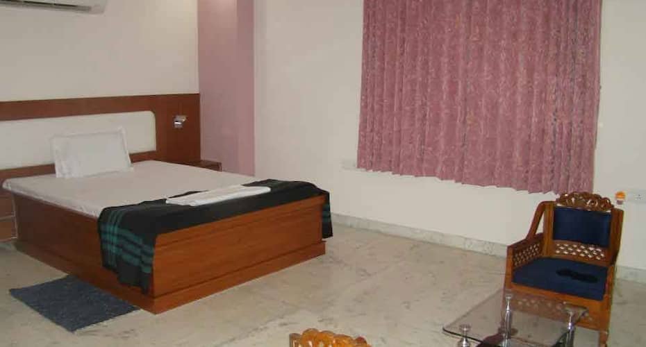 S Cube Xenizo Apartments - Jubilee Hills Road No 9, Hyderabad 5